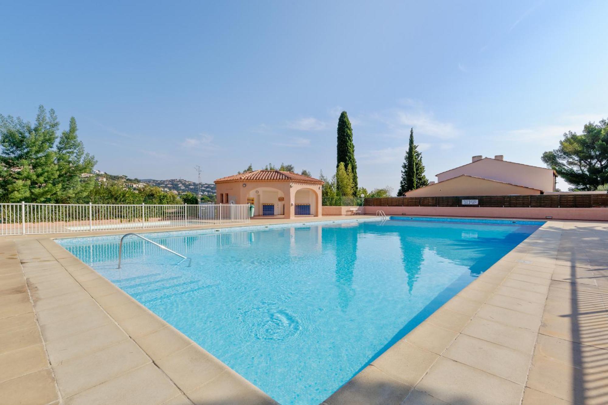 Residence Partenaire Le Domaine De Garlande Cavalaire-sur-Mer Buitenkant foto