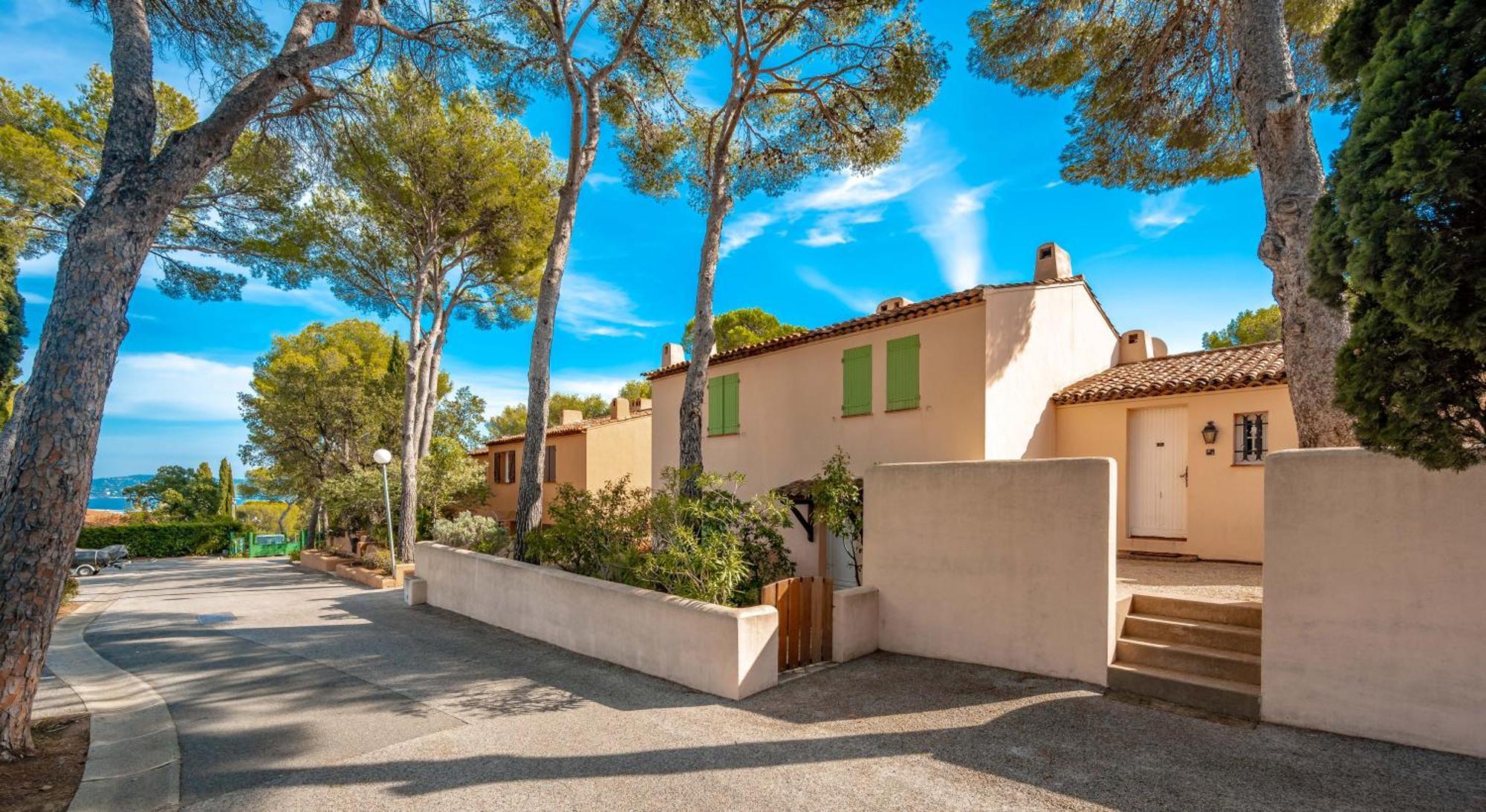 Residence Partenaire Le Domaine De Garlande Cavalaire-sur-Mer Buitenkant foto