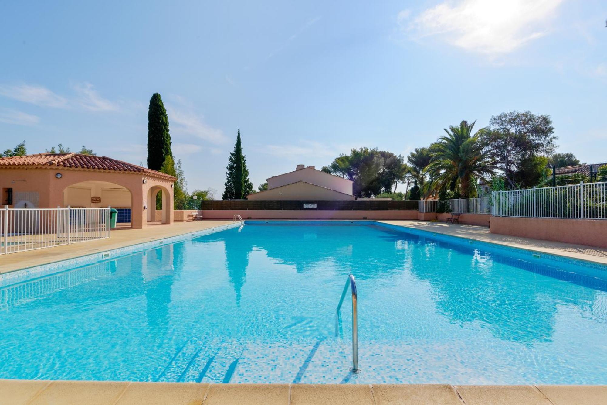 Residence Partenaire Le Domaine De Garlande Cavalaire-sur-Mer Buitenkant foto