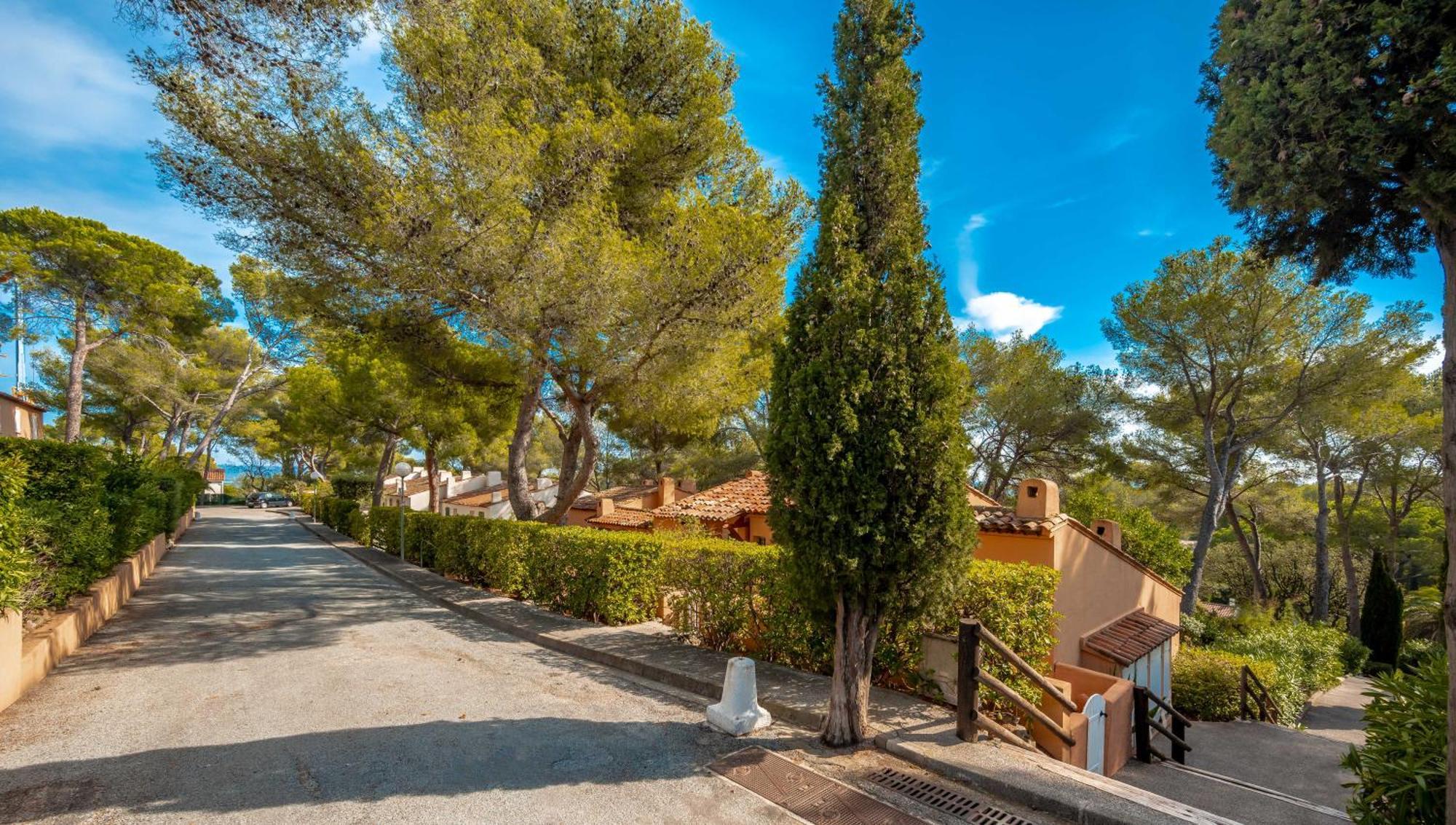 Residence Partenaire Le Domaine De Garlande Cavalaire-sur-Mer Buitenkant foto