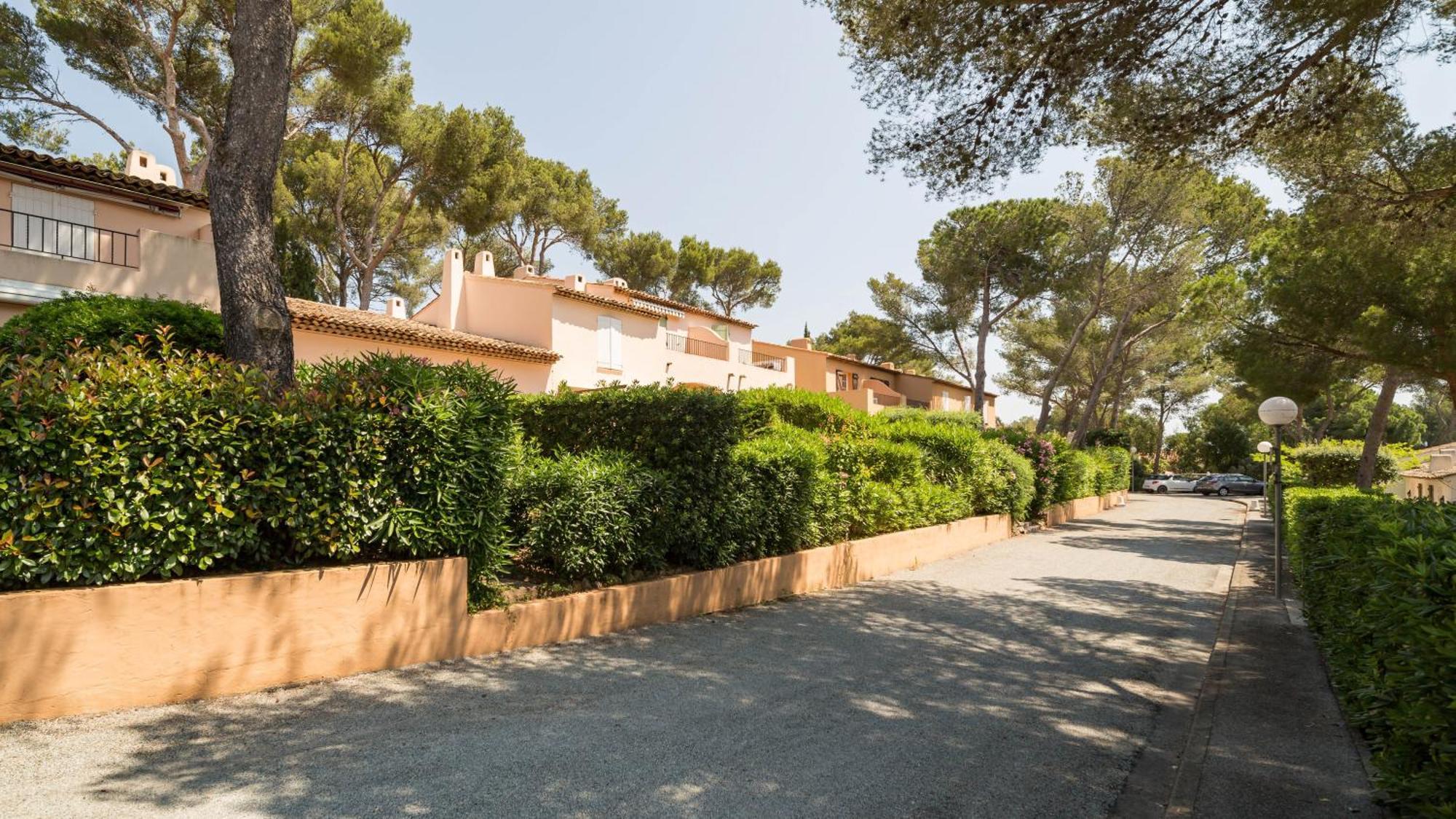 Residence Partenaire Le Domaine De Garlande Cavalaire-sur-Mer Buitenkant foto